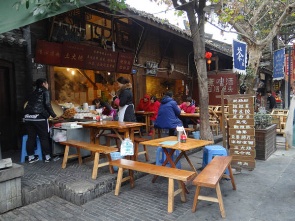 現(xiàn)在開一家串串店賺錢嗎？